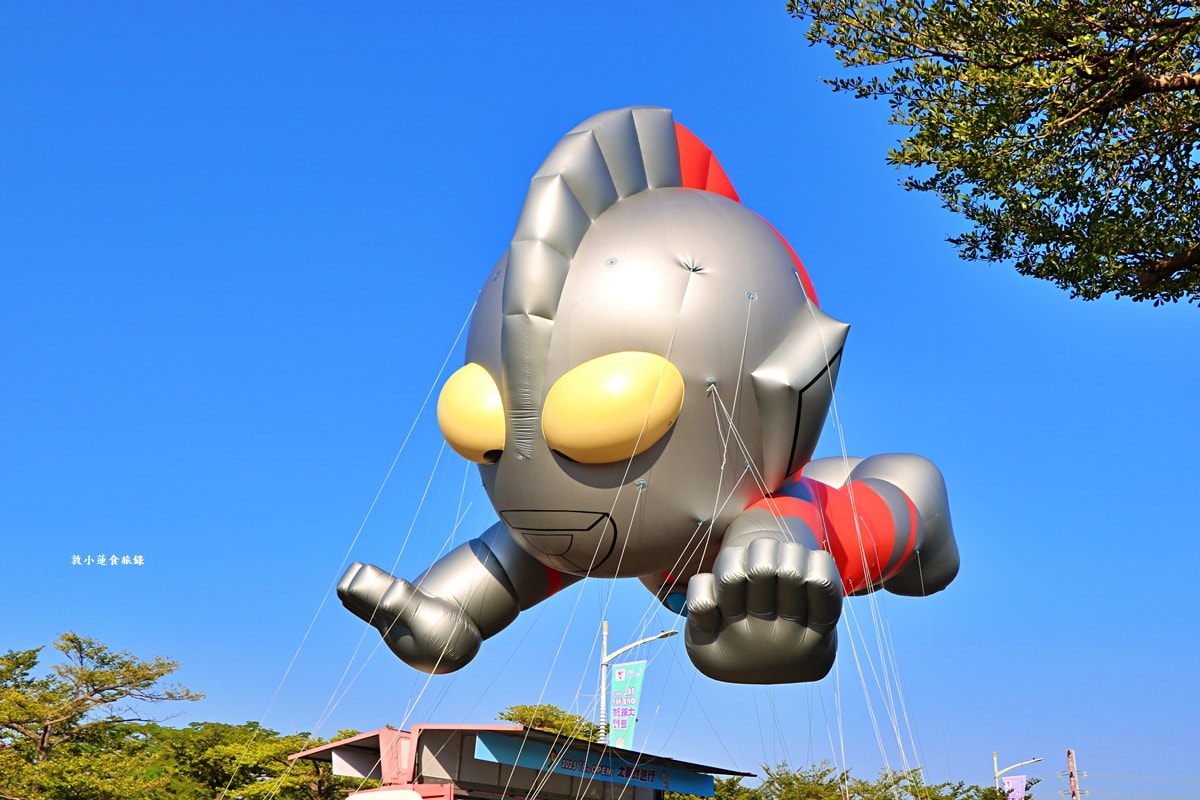 2025 OPEN!夢時代大氣球遊行‧OPEN大氣球遊行來了！高雄夢時代熱鬧登場，超過20組卡通偶像 OPEN! RUN氣球路跑!!