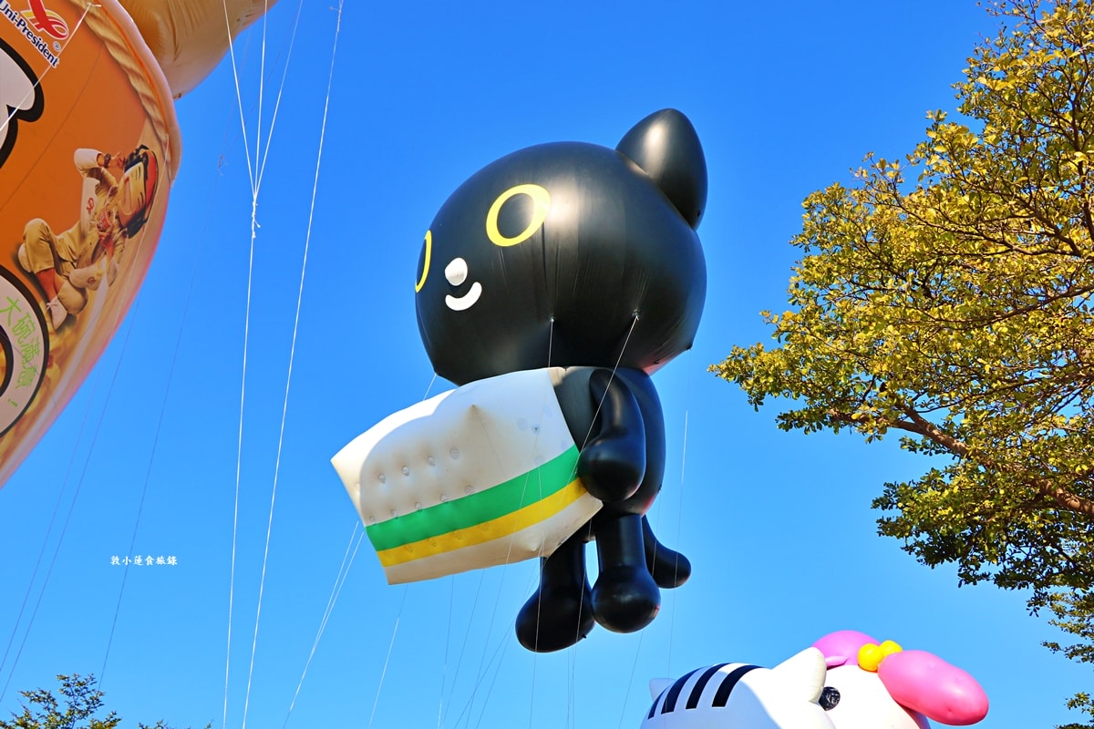 2025 OPEN!夢時代大氣球遊行‧OPEN大氣球遊行來了！高雄夢時代熱鬧登場，超過20組卡通偶像 OPEN! RUN氣球路跑!!