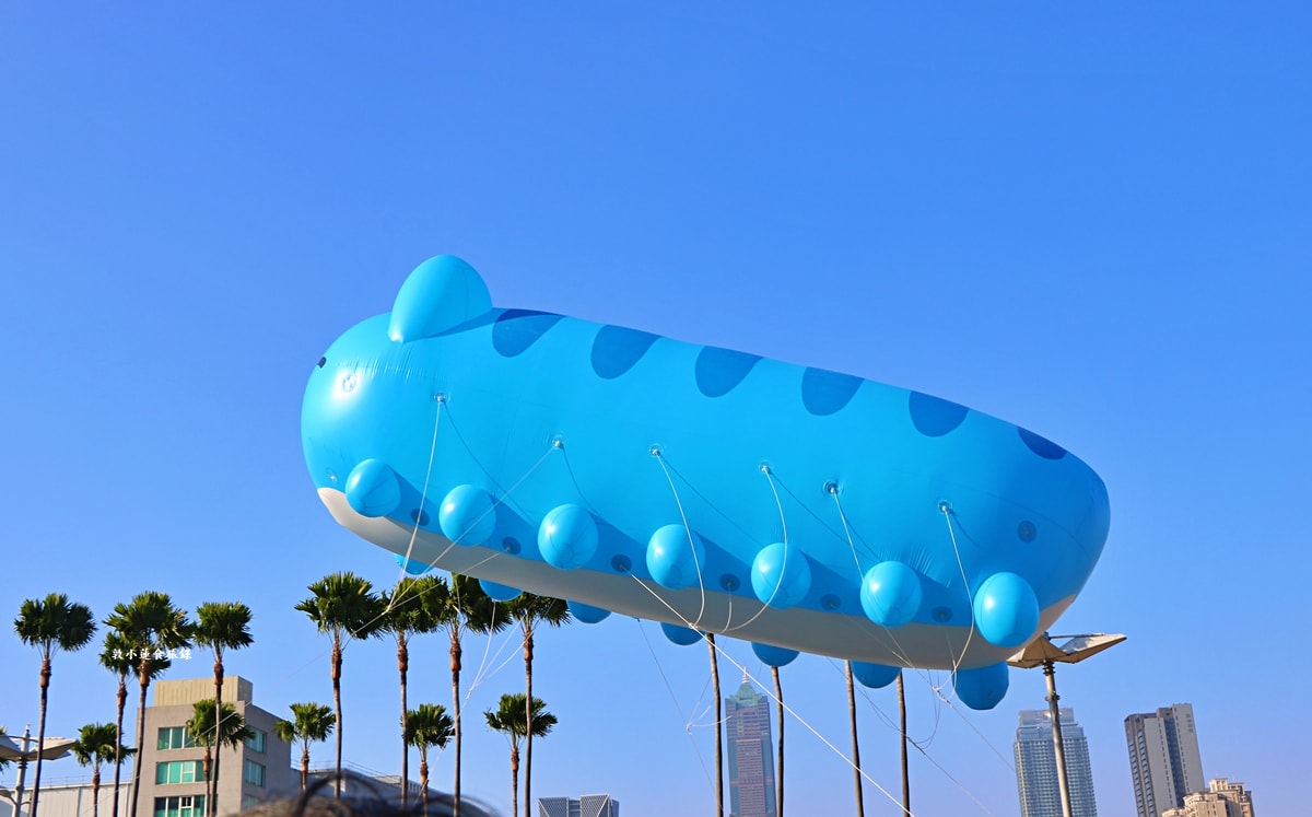 2025 OPEN!夢時代大氣球遊行‧OPEN大氣球遊行來了！高雄夢時代熱鬧登場，超過20組卡通偶像 OPEN! RUN氣球路跑!!