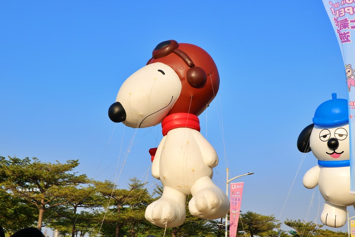 2025 OPEN!夢時代大氣球遊行‧OPEN大氣球遊行來了！高雄夢時代熱鬧登場，超過20組卡通偶像 OPEN! RUN氣球路跑!!