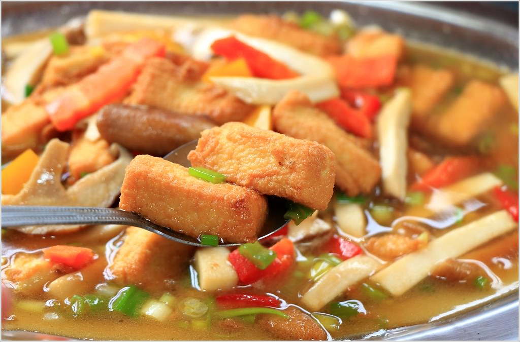 桂竹林休閒餐廳‧古坑特色餐廳,預約才吃的到咖啡黃金甕仔雞、好喝養生香菇雞湯以及無敵下飯筍乾爌肉 - 第14張圖 IMG_8029