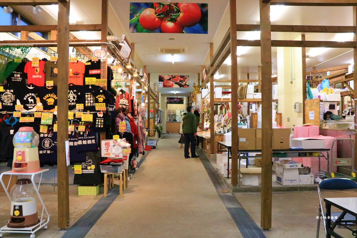 【北海道函館】函館朝市‧海鮮控看這裡,帝王蟹當早餐,滿當當海鮮料理等你逛 - 第31張圖