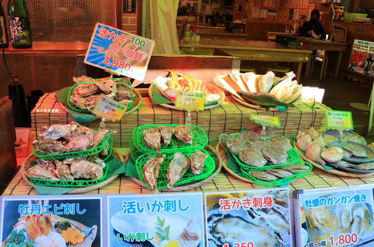 【北海道函館】函館朝市‧海鮮控看這裡,帝王蟹當早餐,滿當當海鮮料理等你逛 - 第12張圖