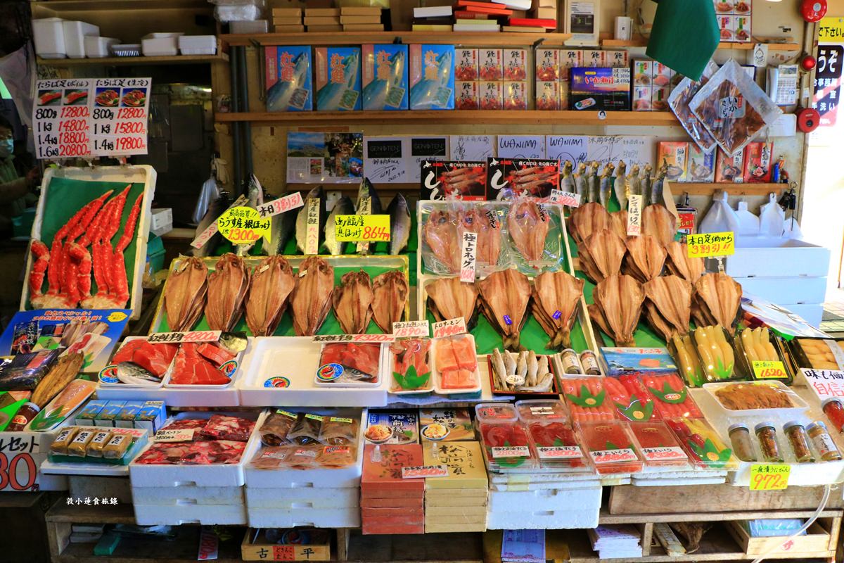 【北海道函館】函館朝市‧海鮮控看這裡,帝王蟹當早餐,滿當當海鮮料理等你逛 - 第27張圖
