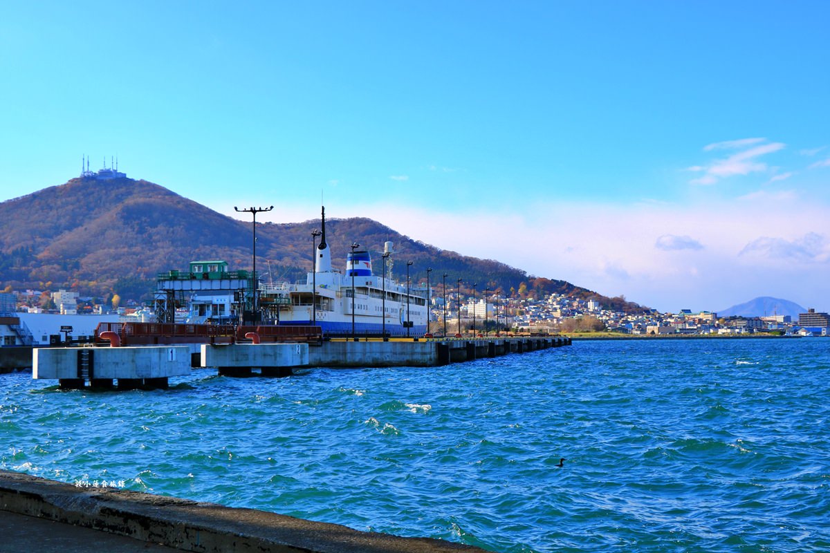 【北海道函館】函館朝市‧海鮮控看這裡,帝王蟹當早餐,滿當當海鮮料理等你逛 - 第3張圖