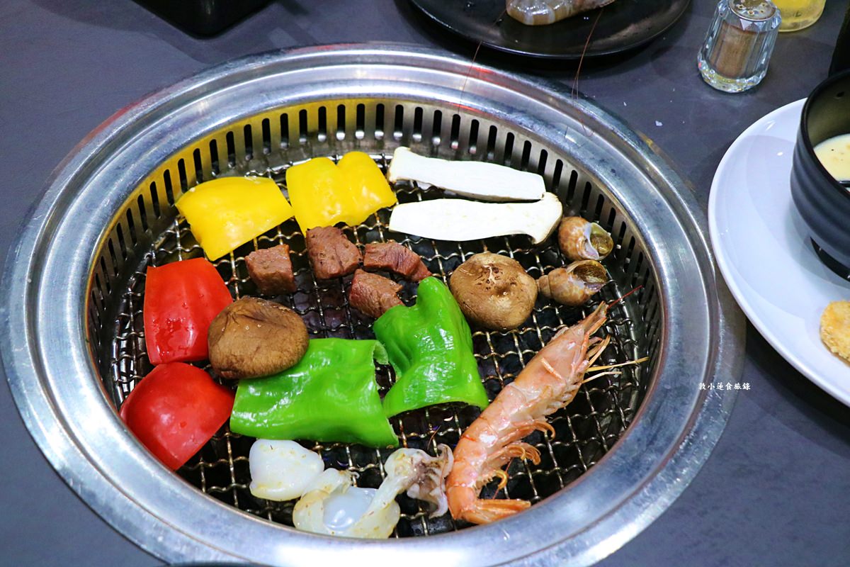 小琉球雀爾思燒肉Cheers Beer & Barbecue‧小琉球室內最大無煙燒肉店,海鮮、鮮蝦、牛肉、生蚵無限量供應吃到飽 - 第30張圖