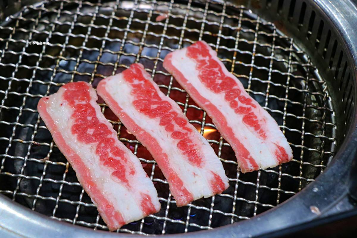 小琉球雀爾思燒肉Cheers Beer & Barbecue‧小琉球室內最大無煙燒肉店,海鮮、鮮蝦、牛肉、生蚵無限量供應吃到飽 - 第35張圖