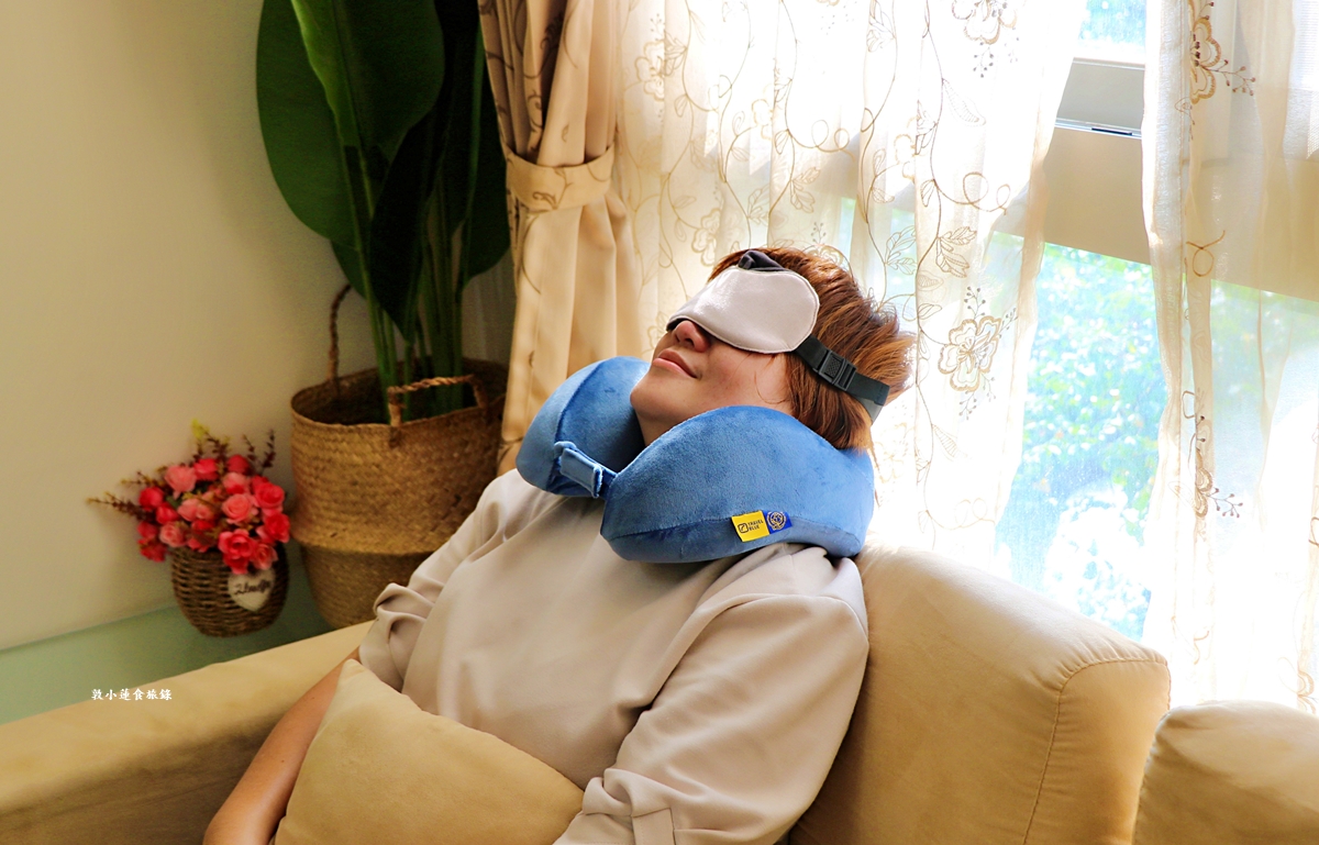 【旅行好物】Travel Blue 英國藍旅‧旅途有型經典款禮盒,親膚烤漆斜背包新品上市,寧靜頸枕人體工學設計,柔軟舒適旅行長途必備!! - 第18張圖