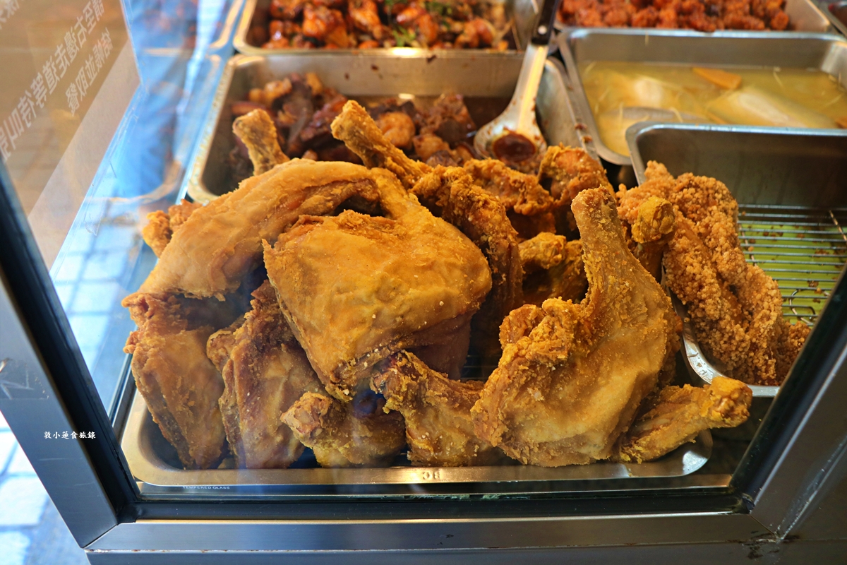 翰鼎豆乳豬‧文藻校區最夯的排隊便當,百元份量多到嚇嚇叫的豆乳豬飯!! - 第8張圖