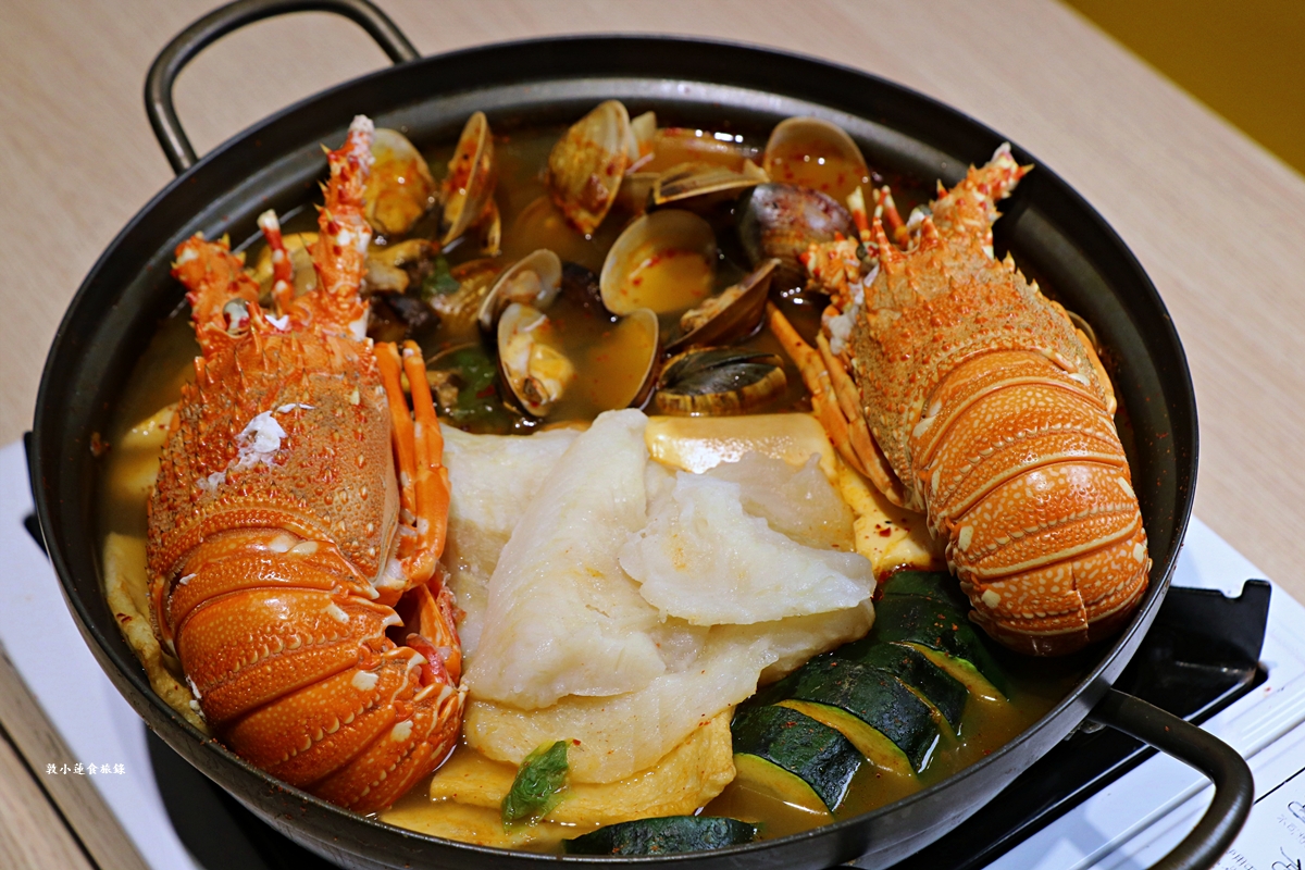 玫瑰私藏＆一日三餐‧巷弄中超低調的家庭韓式料理，不用300元就能吃到200g的龍蝦豆腐個人鍋，份量極多平價聚餐首選!!