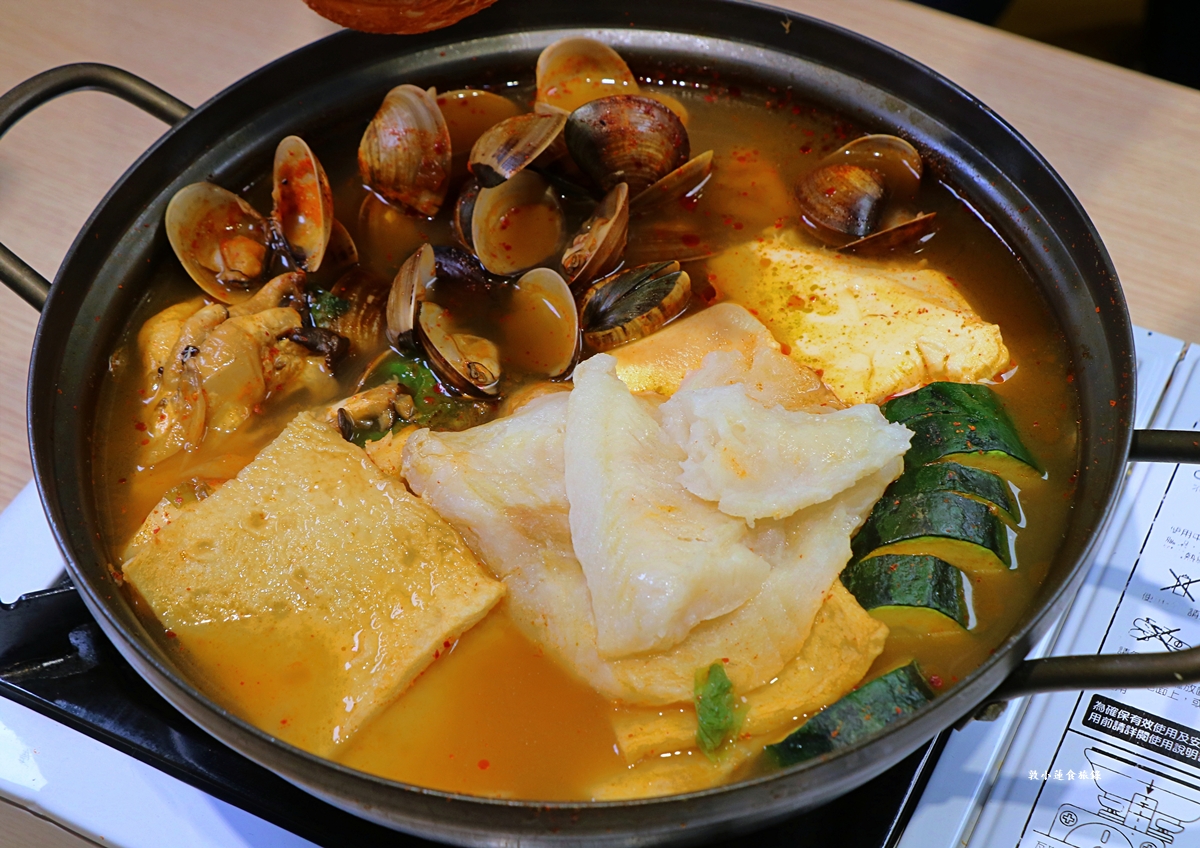 玫瑰私藏＆一日三餐‧巷弄中超低調的家庭韓式料理，不用300元就能吃到200g的龍蝦豆腐個人鍋，份量極多平價聚餐首選!!