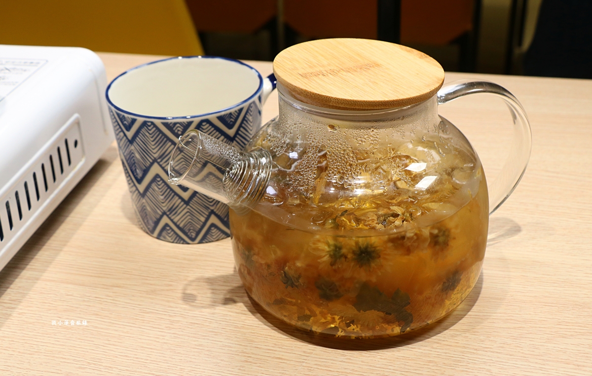 玫瑰私藏＆一日三餐‧巷弄中超低調的家庭韓式料理，不用300元就能吃到200g的龍蝦豆腐個人鍋，份量極多平價聚餐首選!!