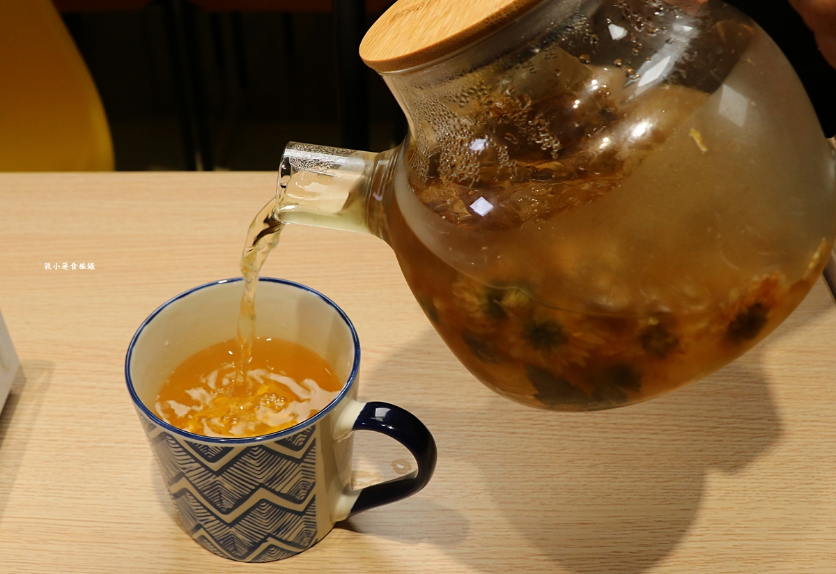 玫瑰私藏＆一日三餐‧巷弄中超低調的家庭韓式料理，不用300元就能吃到200g的龍蝦豆腐個人鍋，份量極多平價聚餐首選!!