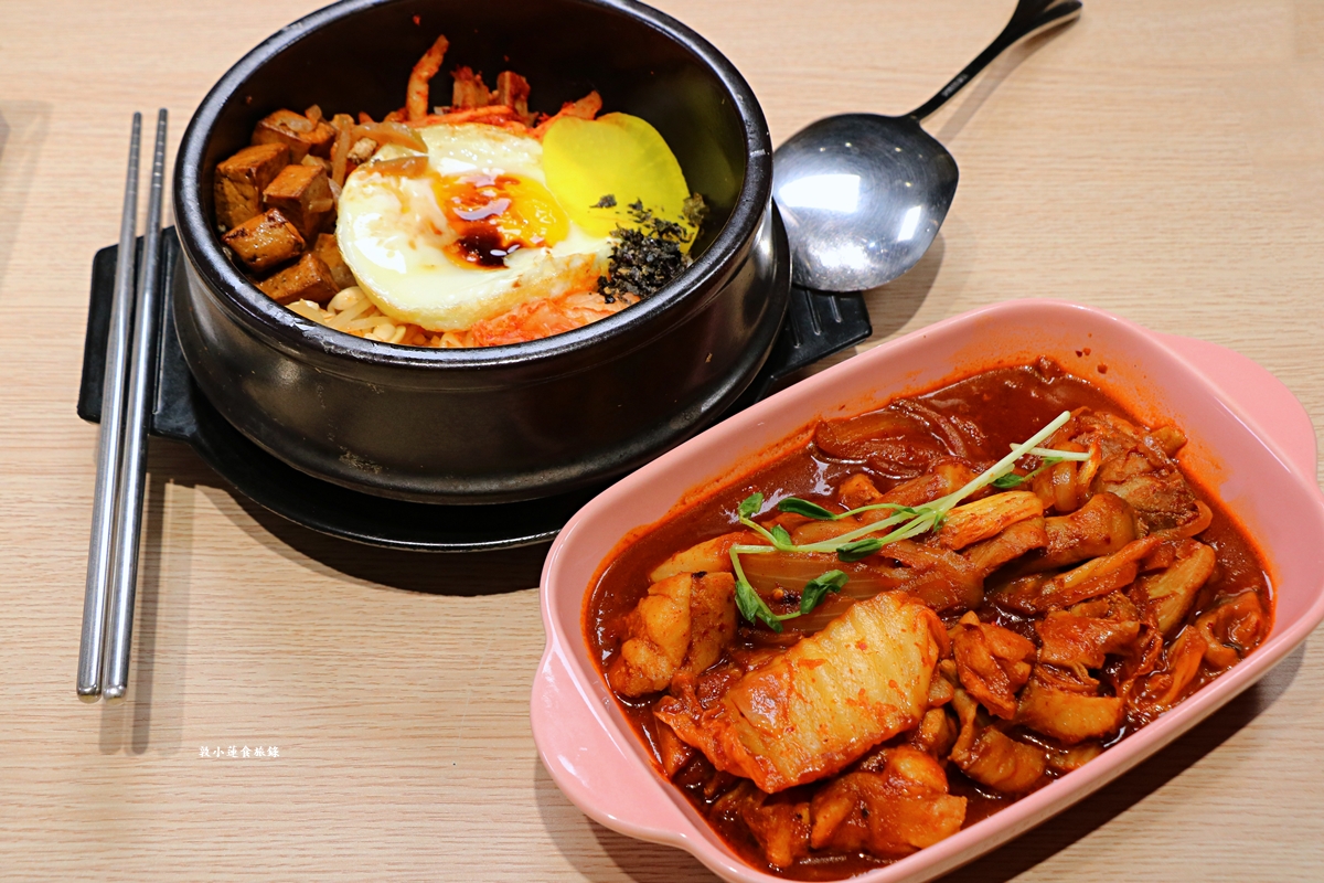 玫瑰私藏＆一日三餐‧巷弄中超低調的家庭韓式料理，不用300元就能吃到200g的龍蝦豆腐個人鍋，份量極多平價聚餐首選!!