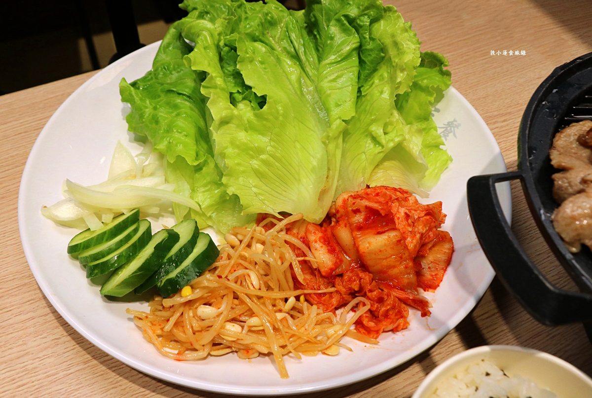 玫瑰私藏＆一日三餐‧巷弄中超低調的家庭韓式料理，不用300元就能吃到200g的龍蝦豆腐個人鍋，份量極多平價聚餐首選!!