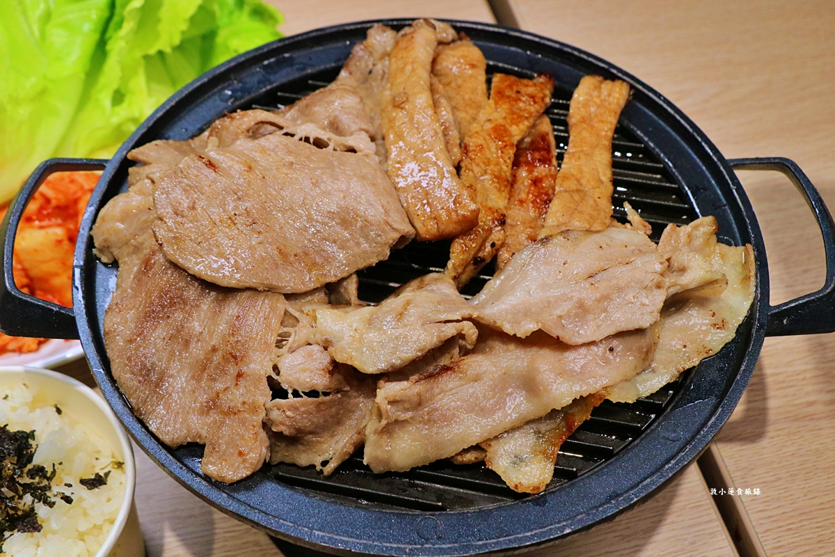 玫瑰私藏＆一日三餐‧巷弄中超低調的家庭韓式料理，不用300元就能吃到200g的龍蝦豆腐個人鍋，份量極多平價聚餐首選!!