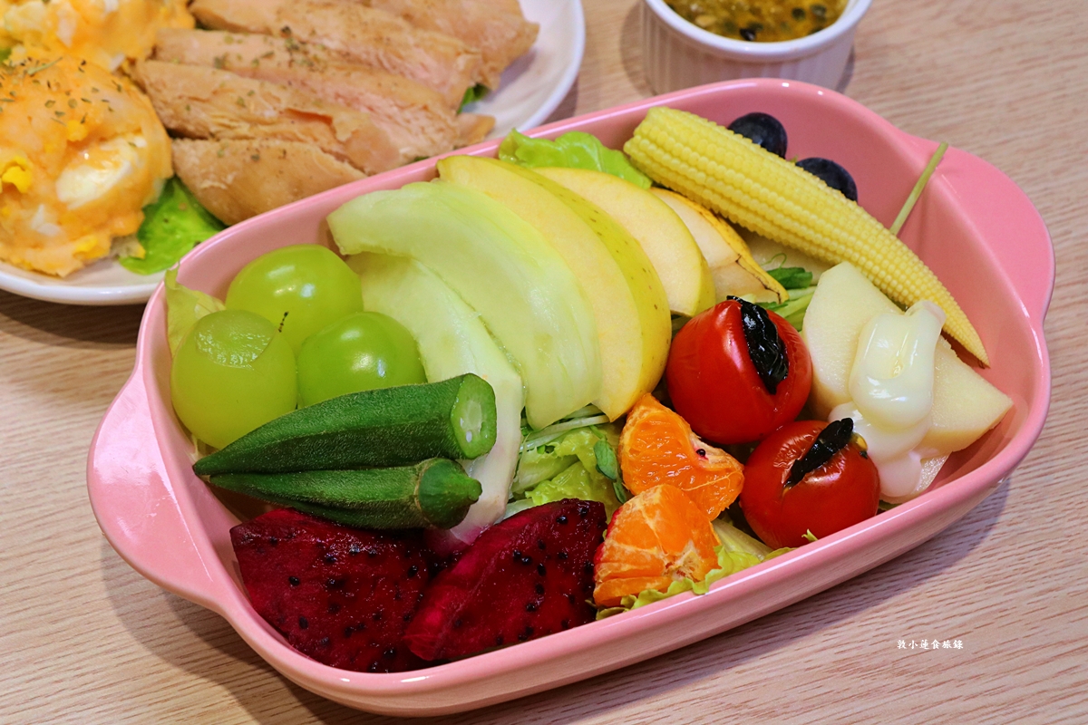 玫瑰私藏＆一日三餐‧巷弄中超低調的家庭韓式料理，不用300元就能吃到200g的龍蝦豆腐個人鍋，份量極多平價聚餐首選!!