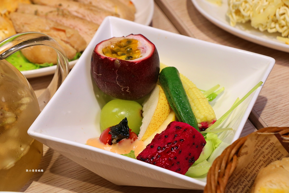 玫瑰私藏＆一日三餐‧巷弄中超低調的家庭韓式料理，不用300元就能吃到200g的龍蝦豆腐個人鍋，份量極多平價聚餐首選!!