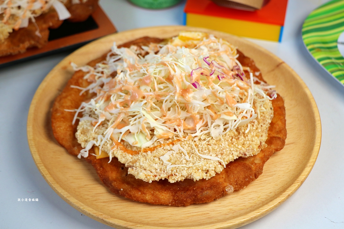 竹力亭 台南復國總店‧雞排炸蛋沙拉蔥油餅，超夯超狂排隊下午茶，在地人最推的午茶點心!!!