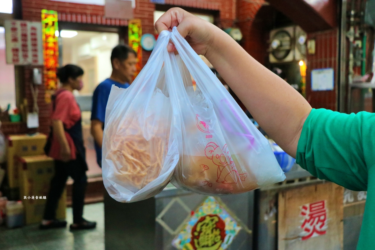 阿麗鍋燒麵‧古早味人氣井鍋燒,爆棚排隊人潮只要60元俗俗價格,黑輪、米血每桌必配 - 第14張圖