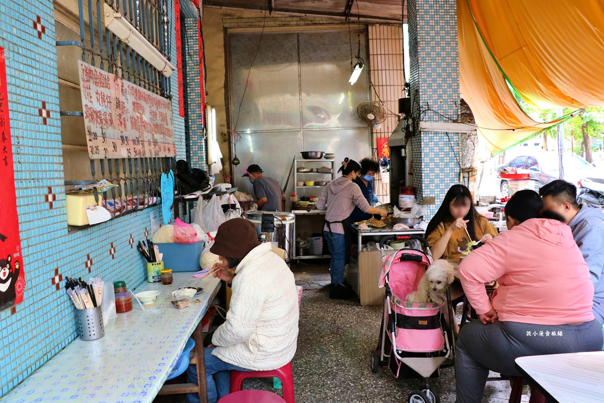 阿婆意麵‧師大公園旁的六十年炒麵攤,古早味的炒意麵酸甜口感,銅板美食物超所值!! - 第3張圖 阿婆意麵‧師大公園旁的六十年炒麵攤,古早味的炒意麵酸甜口感,銅板美食物超所值!!