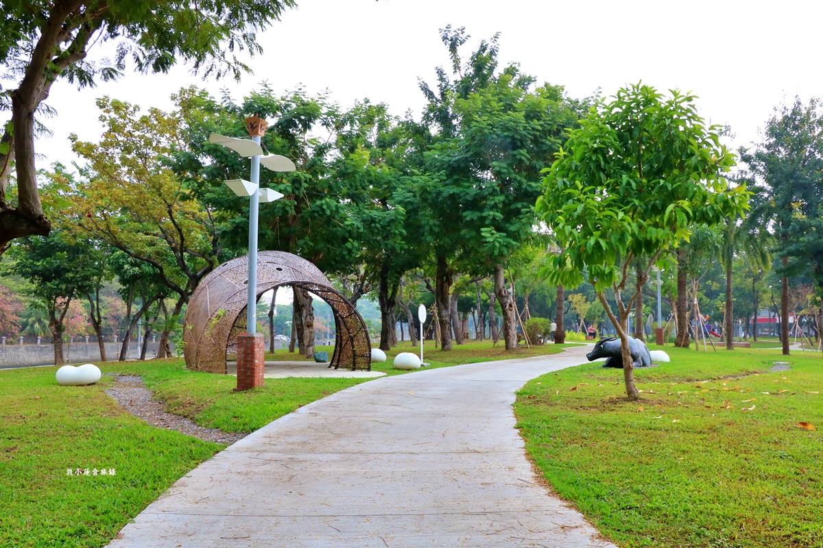 盤花公園‧榮獲2025年城市工程品質金質獎，愛河之心與中都濕地之間，全臺獨一無二盤花公園!!!