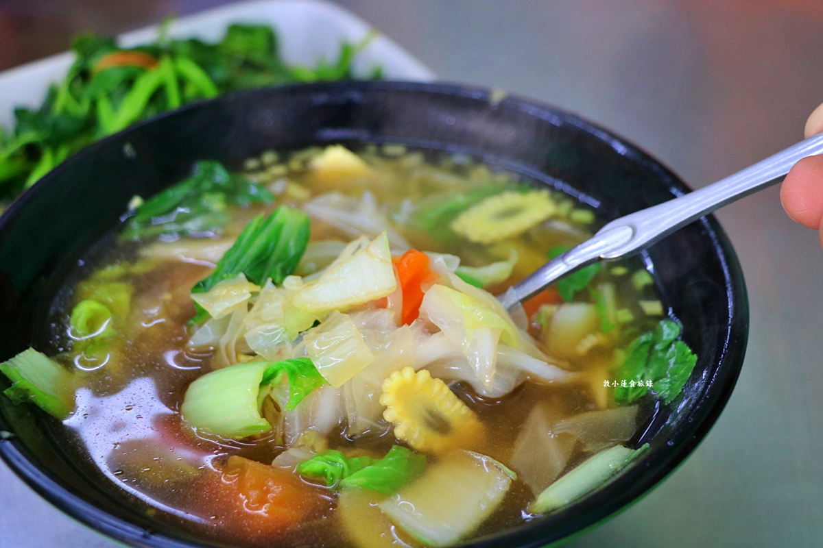 素然起勁記膳堂‧仁武最受歡迎的素食店，CP值超高現點現做，推薦炒麵!!