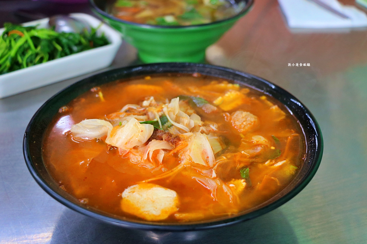 素然起勁記膳堂‧仁武最受歡迎的素食店，CP值超高現點現做，推薦炒麵!!