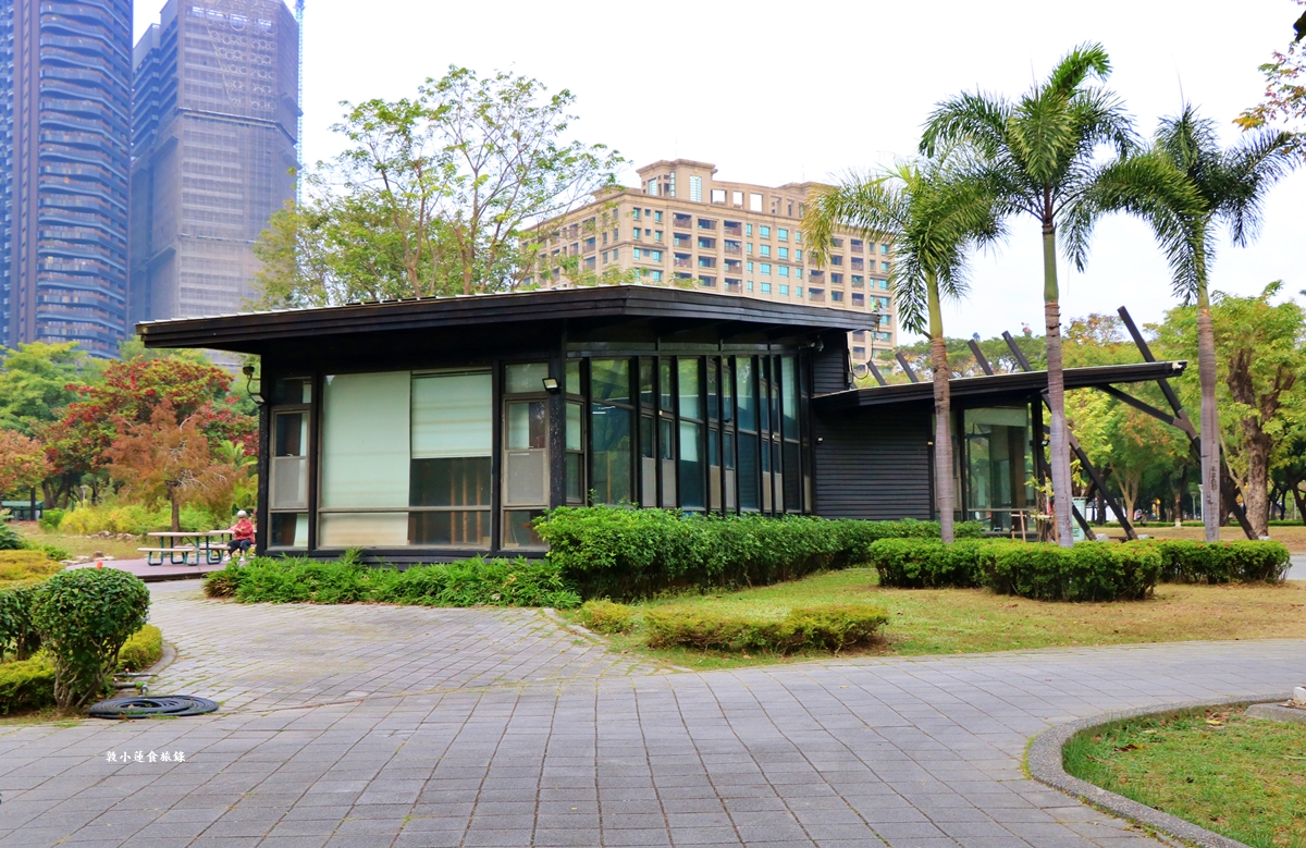 凹子底森林公園‧冬季限定美景落羽松，綠、黃、橘紅色交織，數十種鳥類聚集，捷運凹子底站即到!!